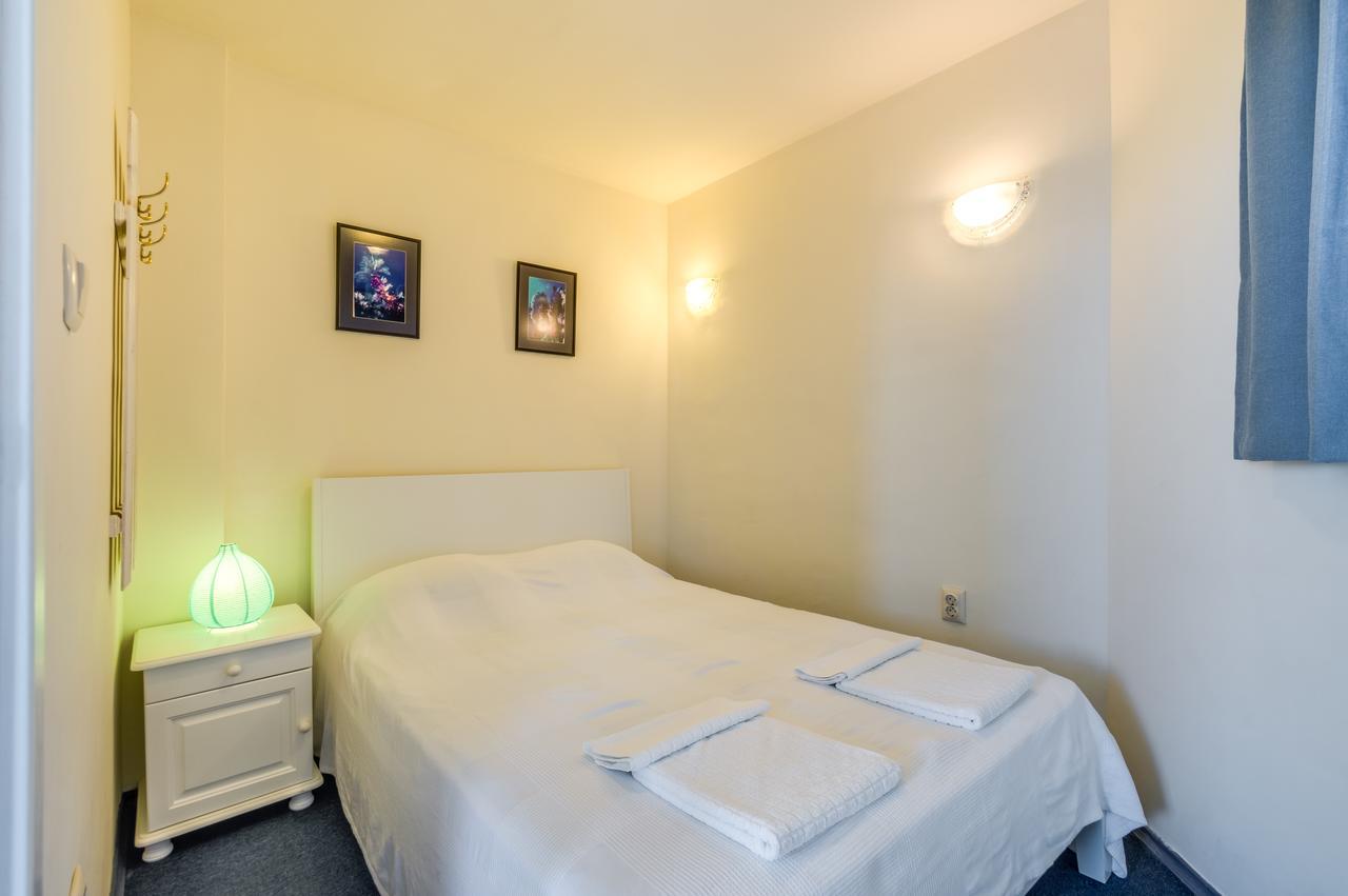 Villa White Dove Golden Sands Bagian luar foto