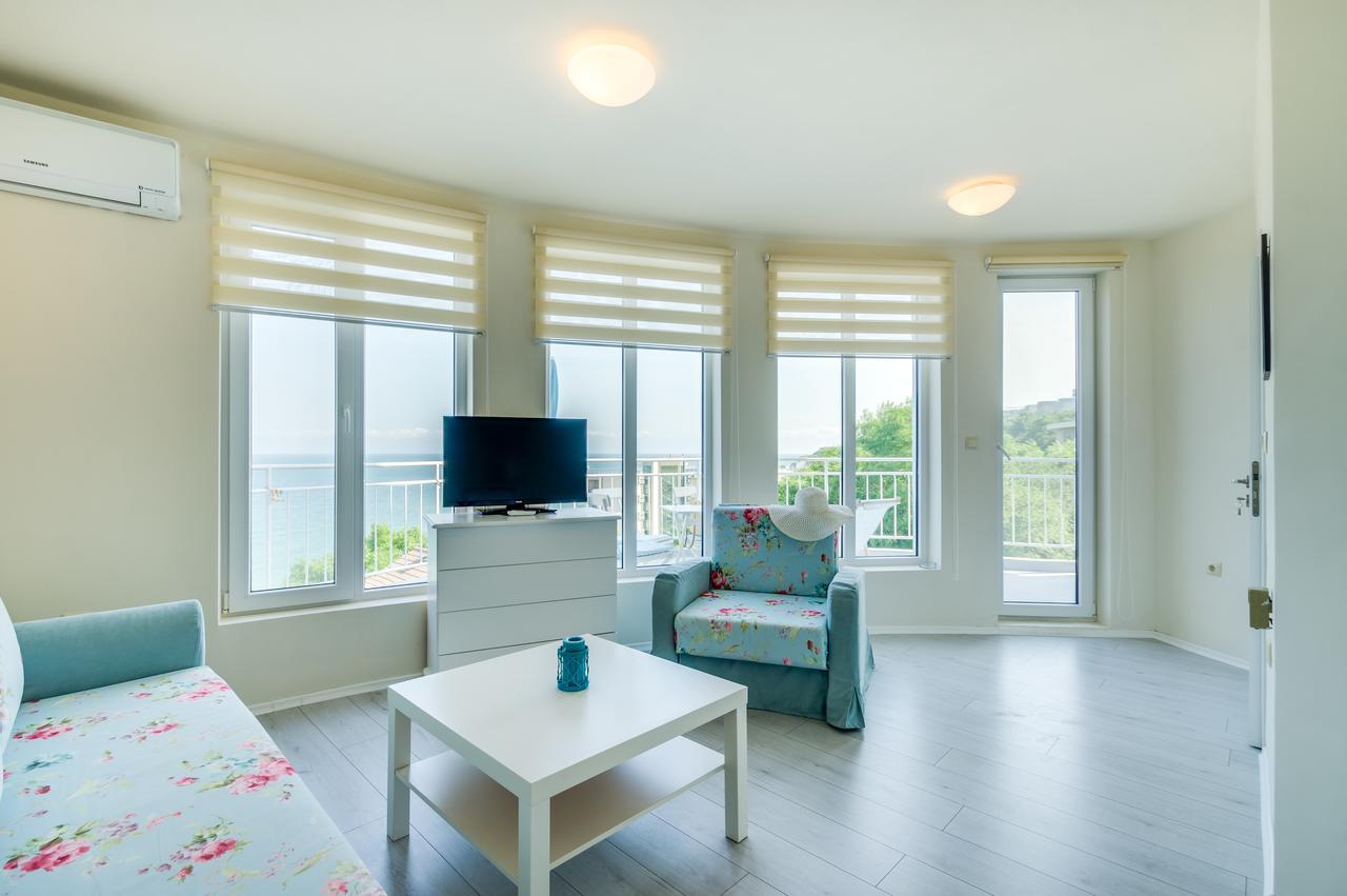 Villa White Dove Golden Sands Bagian luar foto