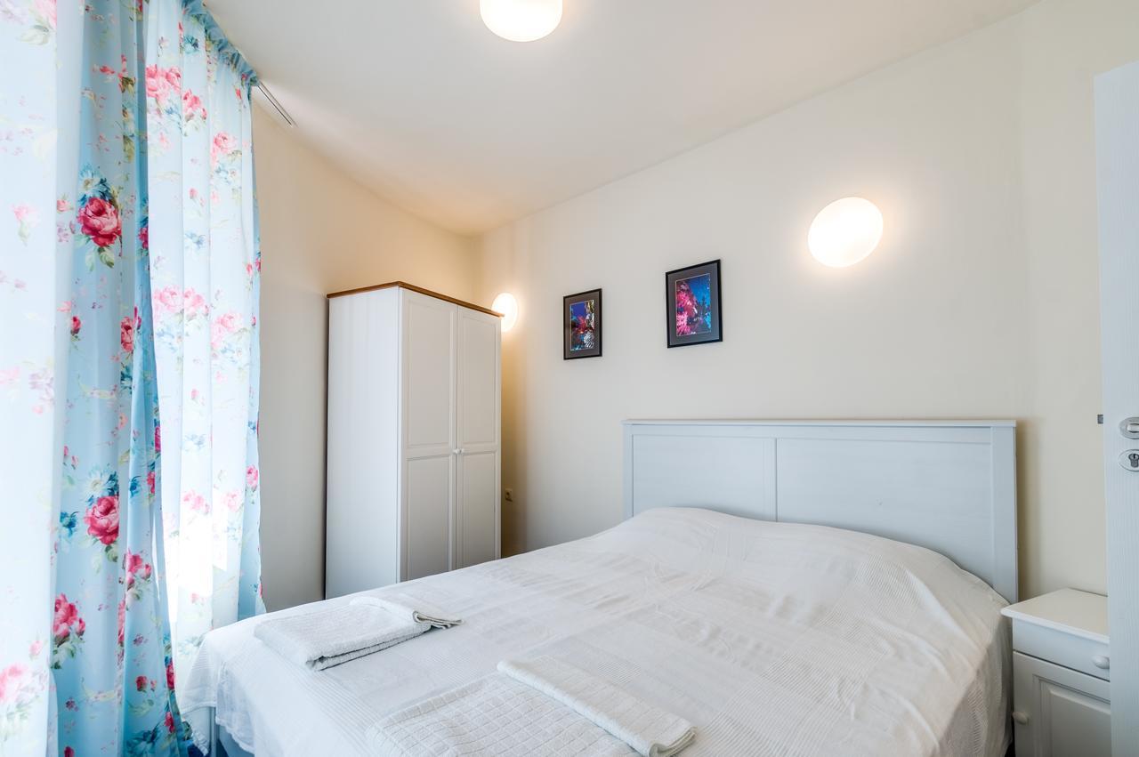 Villa White Dove Golden Sands Bagian luar foto