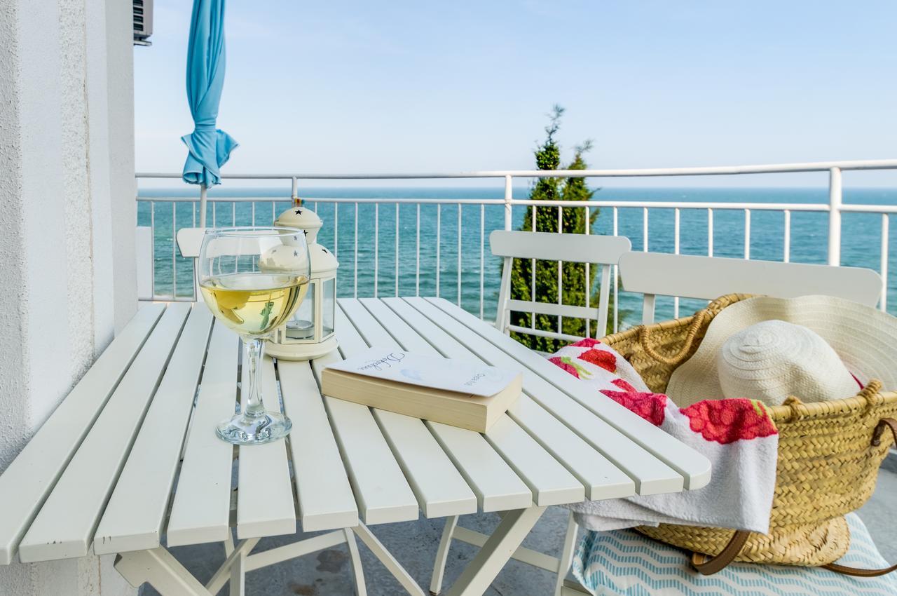 Villa White Dove Golden Sands Bagian luar foto