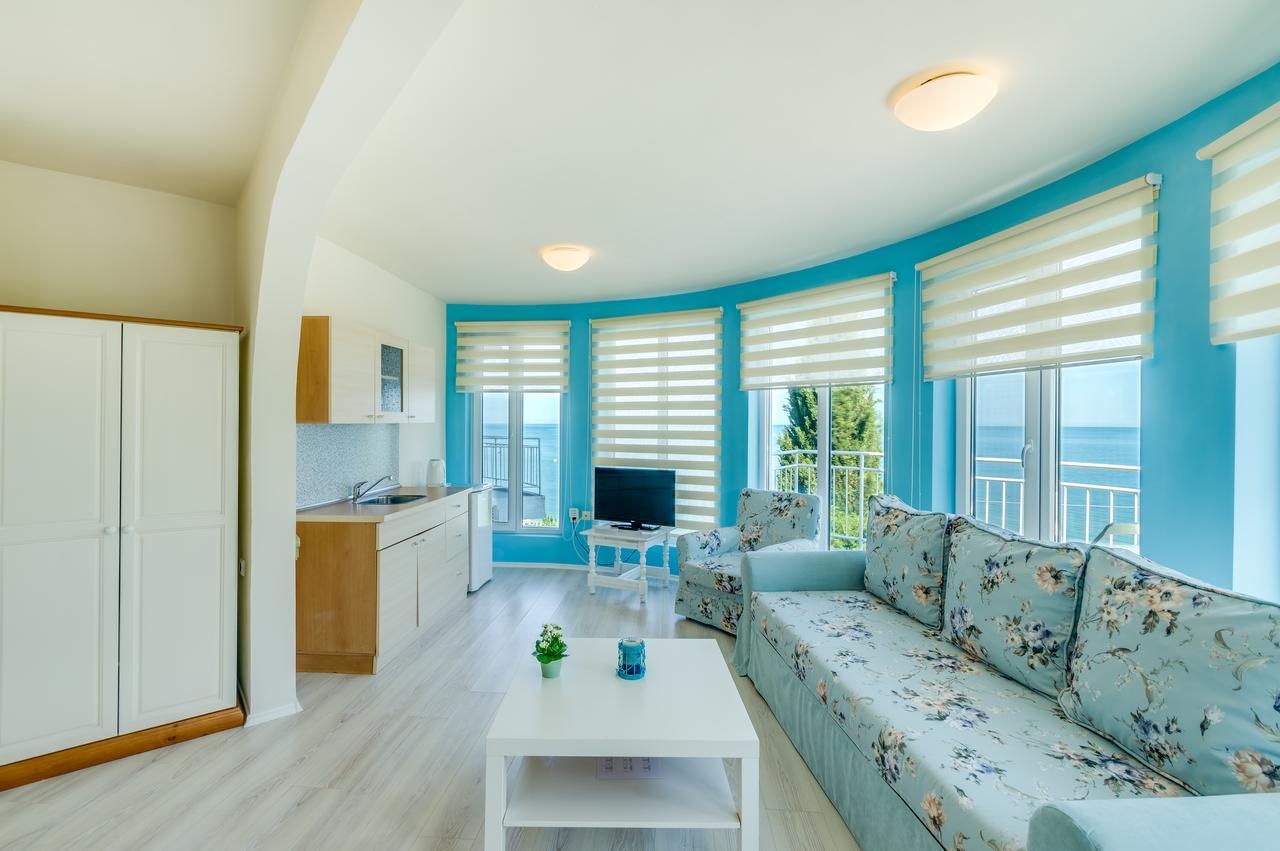 Villa White Dove Golden Sands Bagian luar foto
