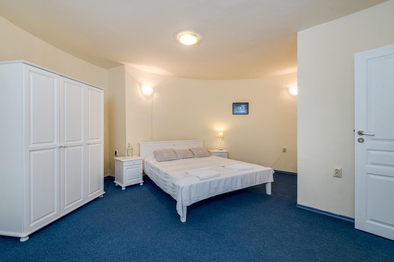 Villa White Dove Golden Sands Bagian luar foto