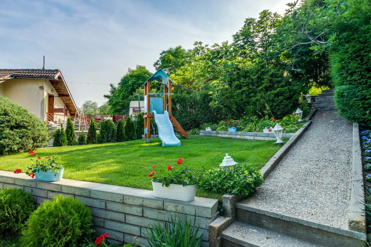 Villa White Dove Golden Sands Bagian luar foto