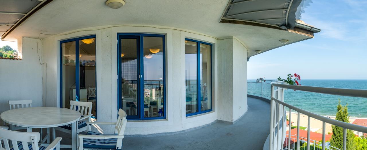 Villa White Dove Golden Sands Bagian luar foto