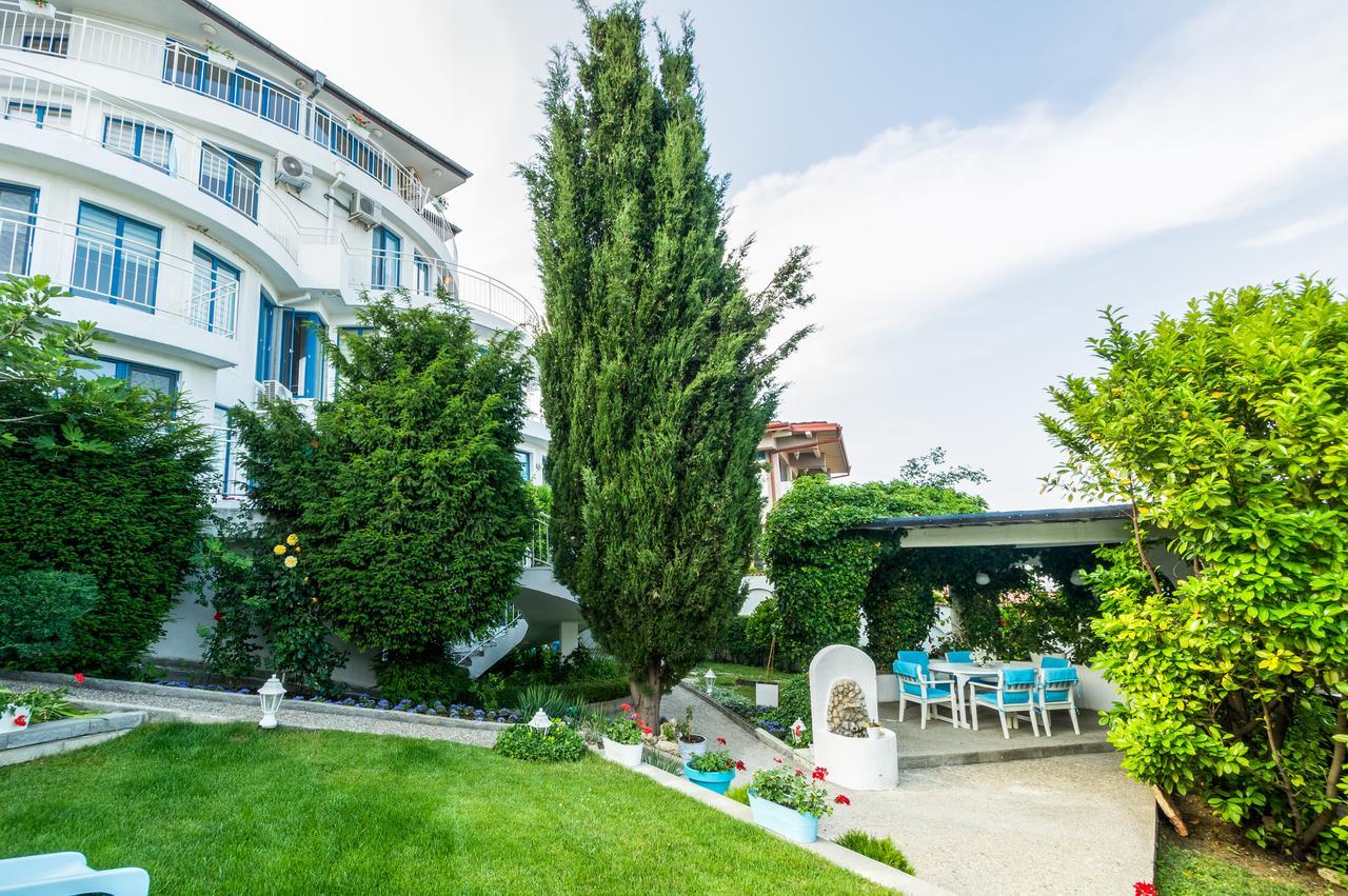 Villa White Dove Golden Sands Bagian luar foto