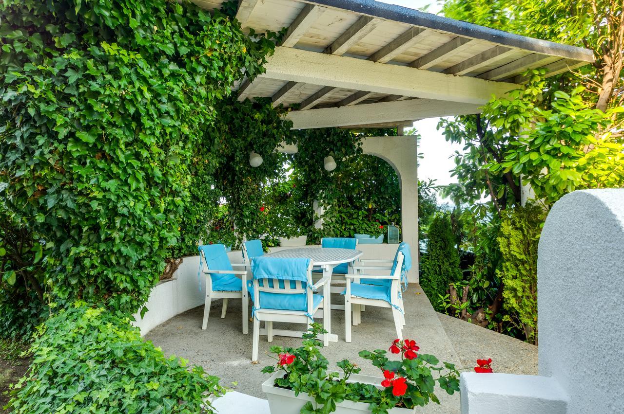 Villa White Dove Golden Sands Bagian luar foto