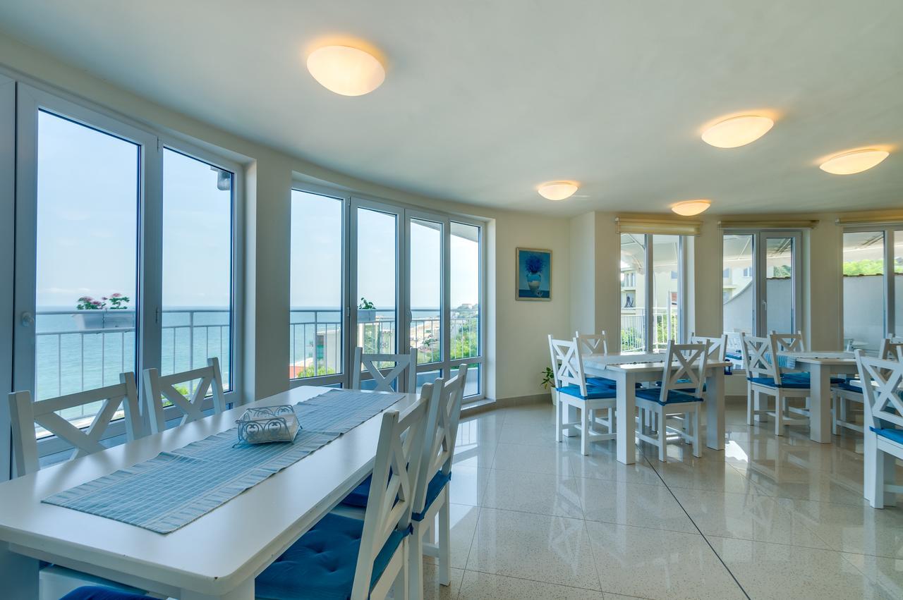 Villa White Dove Golden Sands Bagian luar foto