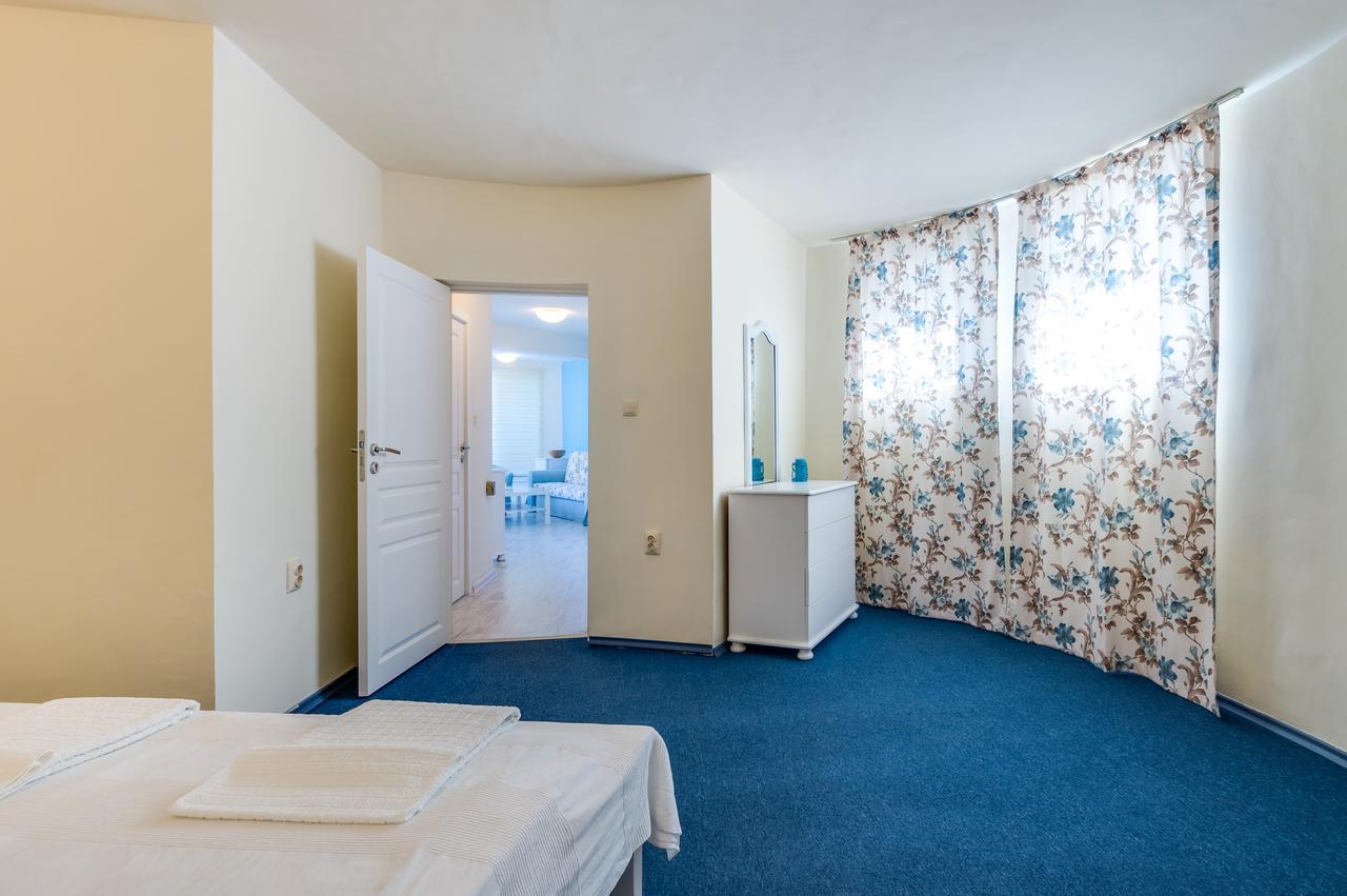 Villa White Dove Golden Sands Bagian luar foto