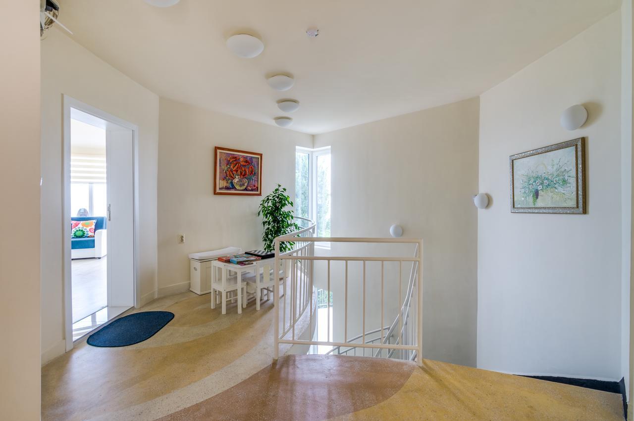 Villa White Dove Golden Sands Bagian luar foto