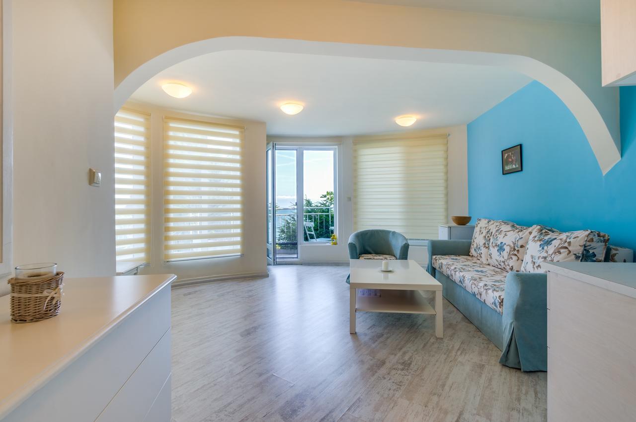 Villa White Dove Golden Sands Bagian luar foto